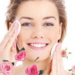 12 روش استفاده از گلاب برای زیبایی و جوانی پوست